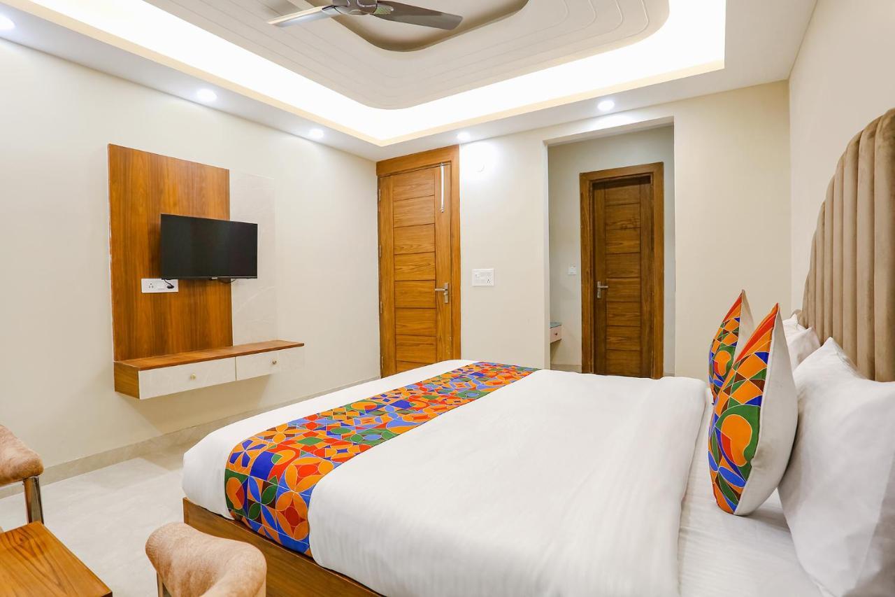 Fabhotel Raahi Retreat Gurgaon Exterior photo